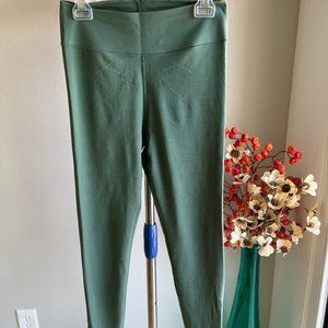 Uniqlo Airism Cropped Leggings Pockets Sage Green Size M